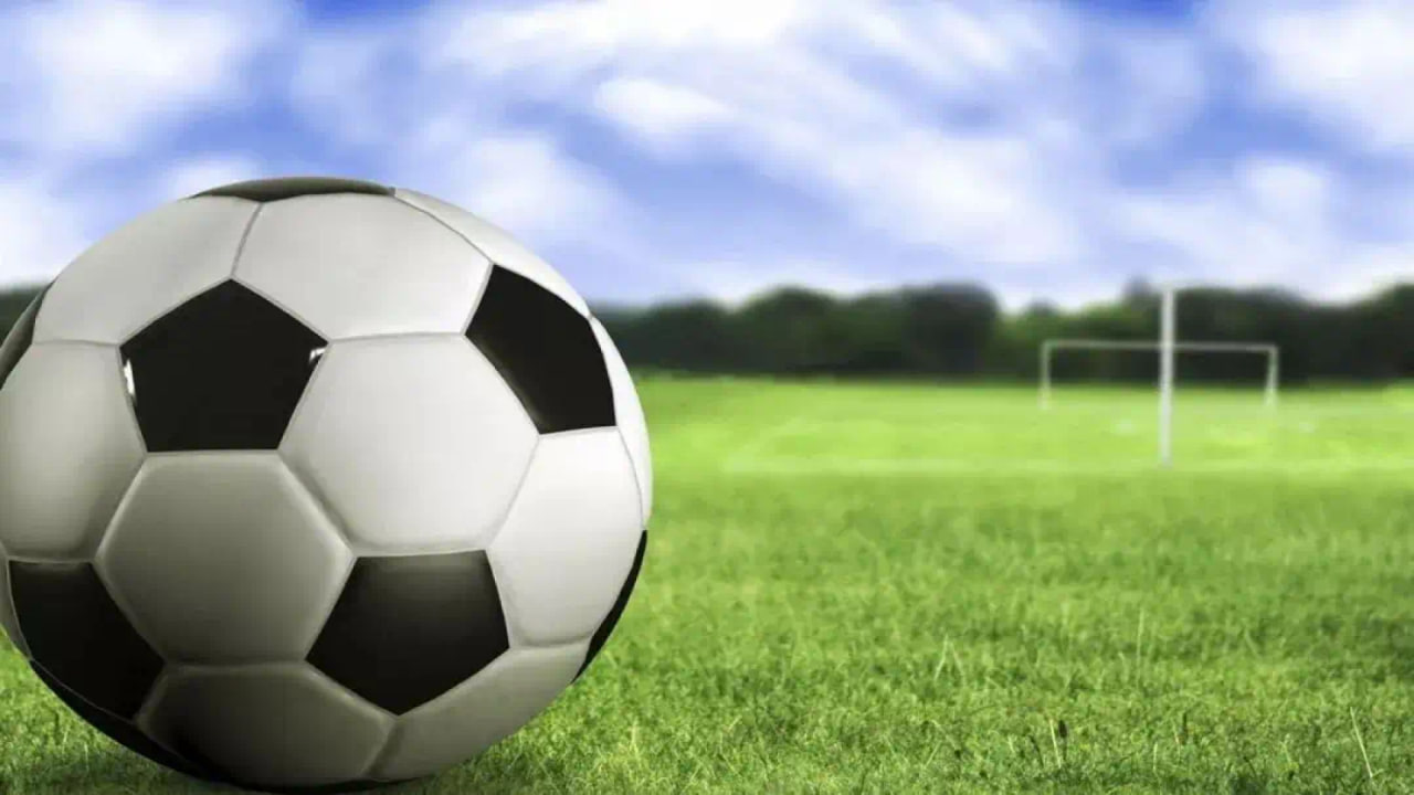 足球数据分析师使用专业工具